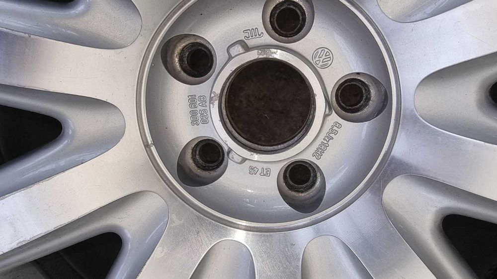 Vand Jante aliaj second hand 235 x 55 x 18 cu gume DAVANTI VENTURA