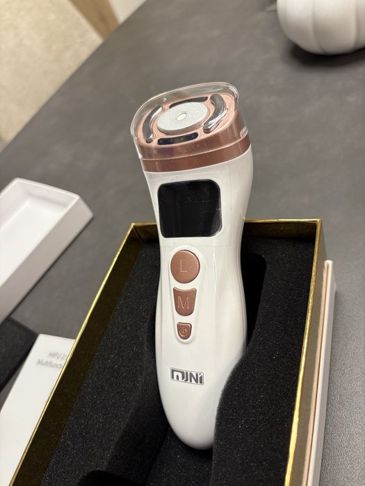 Mini HIFU уред 4в1 за стягане и тонус на лице и тяло