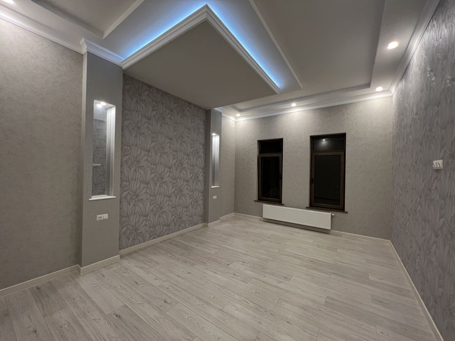 7 сотокли катта ховли сотилади! Сергили тумани, KIA автосалон