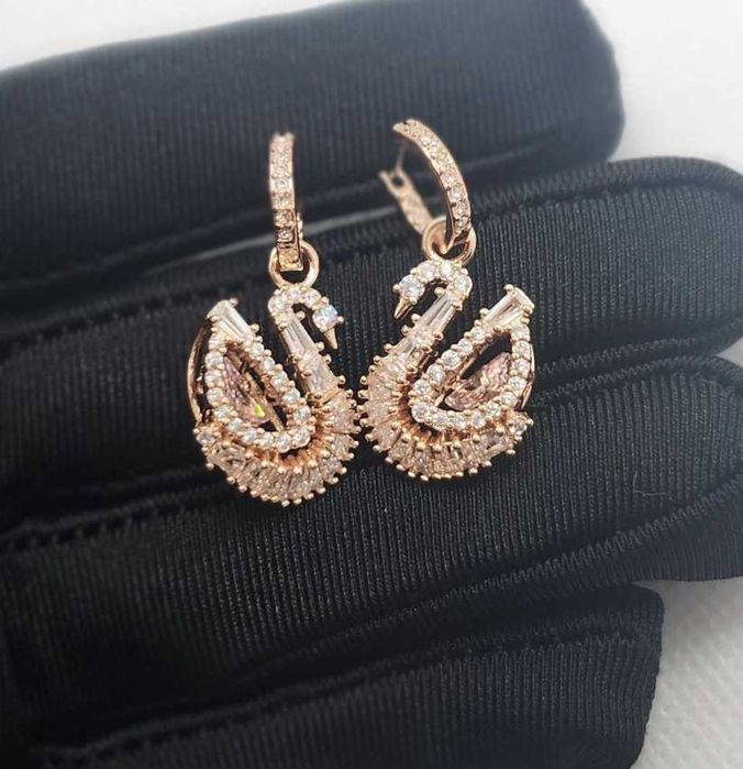 Cercei Swarovski Swan / Lebădă – noi, în cutie