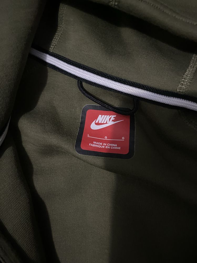 Nike tech fleece екип оригинален - зелен