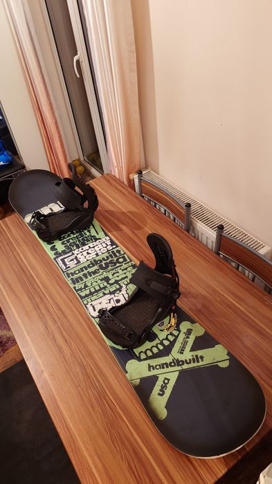 Placa Snowboard GNU Carbon Credit 165w cu legaturi Union Force L