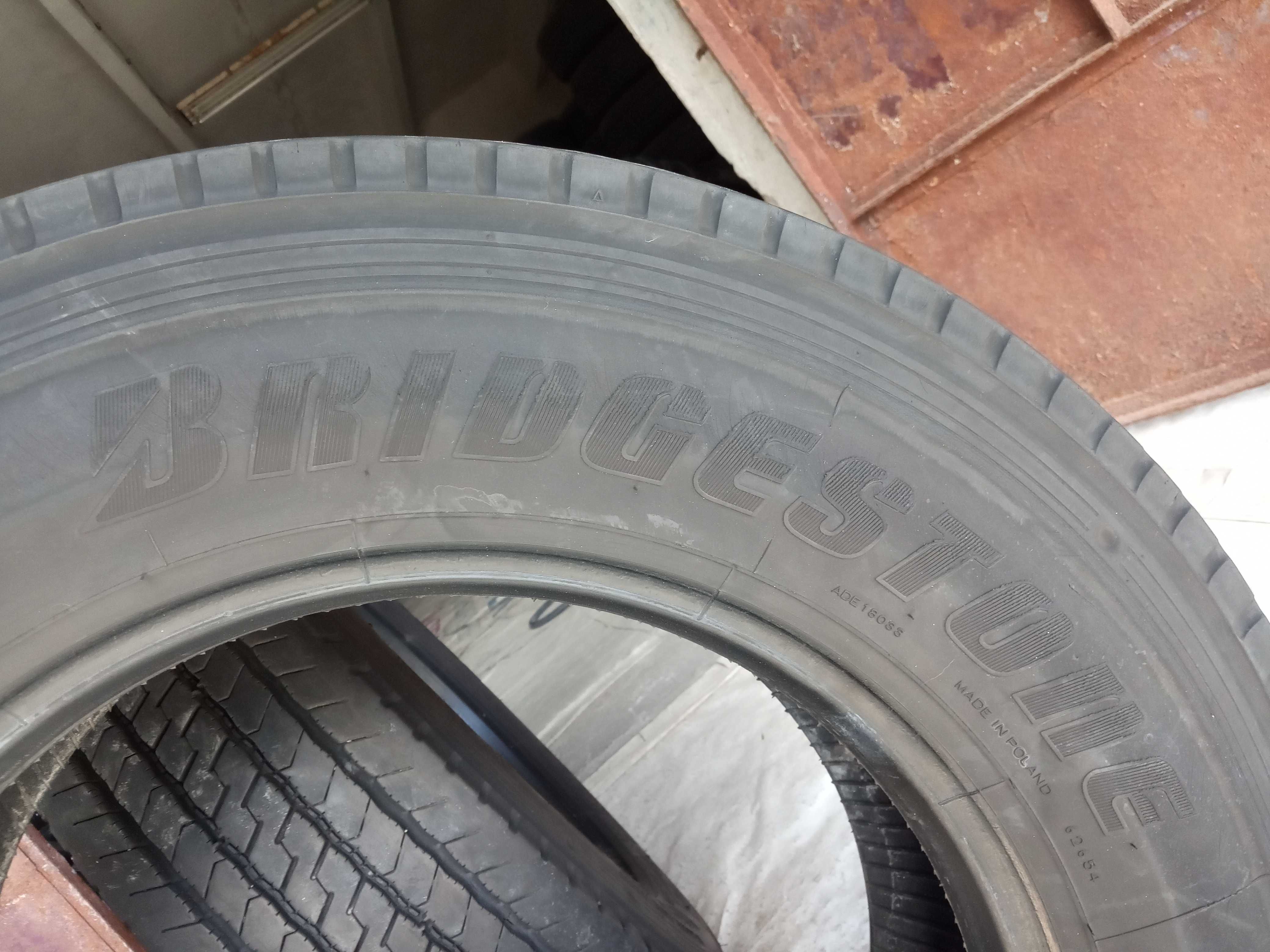 2 тежкотоварни гуми 215/75R17.5 Bridgestone M788 126/124M M+S