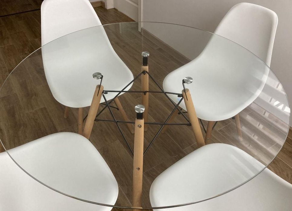 Set Masa rotunda cu blat de sticla si 4 scaune