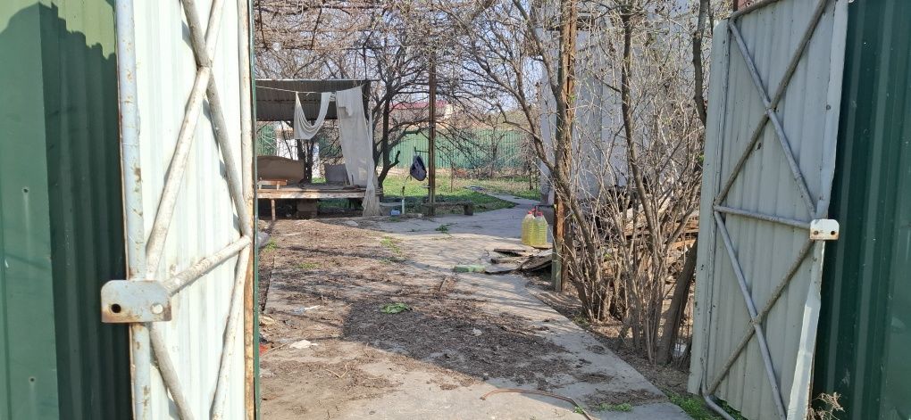 Продаётся дача. На зангиата