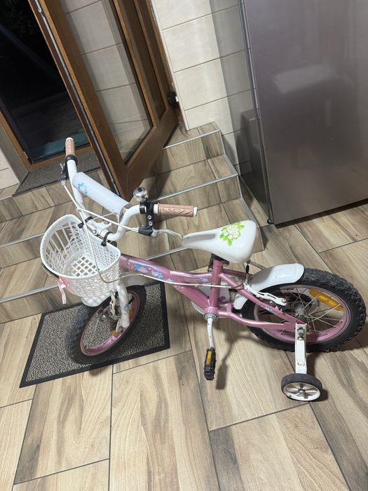 Vand bicicleta 2-3 ani  roz
