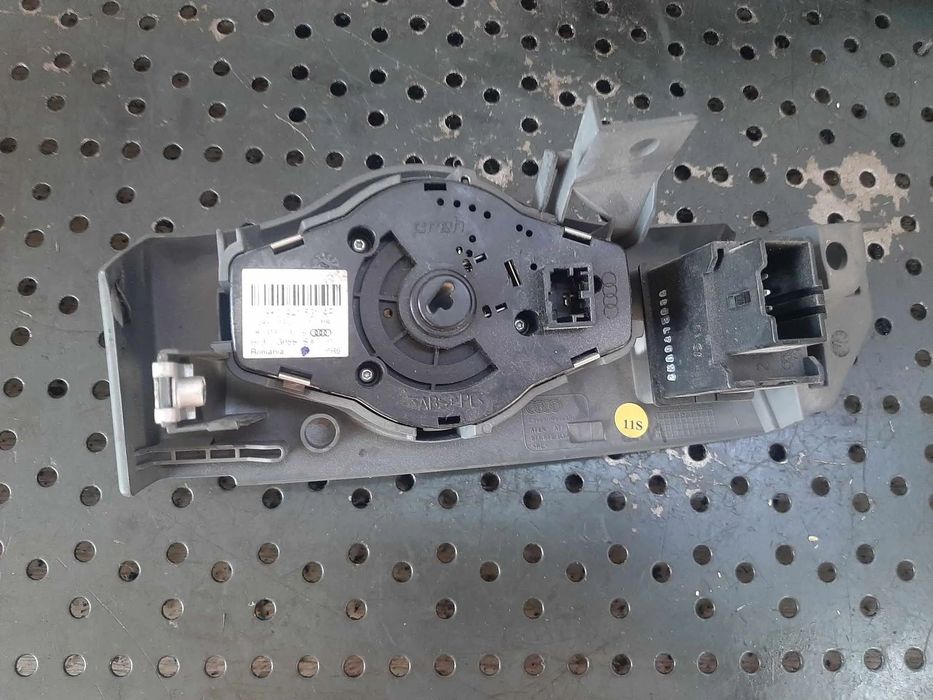 bloc lumini audi a4 b8 a5 8t 8k0941531ar