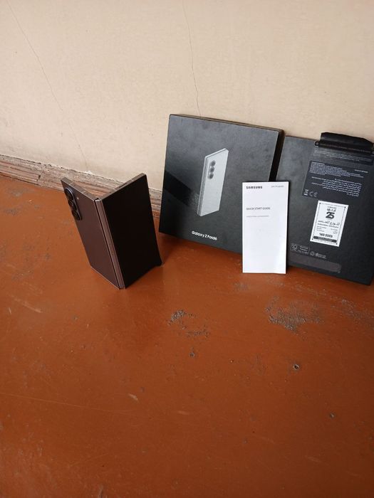 Samsung z fold 6 yengi ishlamagan Dubai