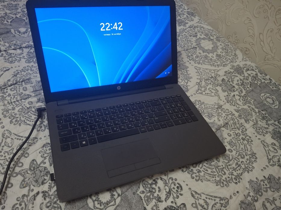 HP 250 G6 / i3 7/ 4GB / 480GB / Win 11 /  рабочий, с нюансами
