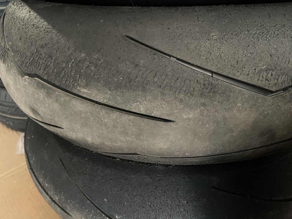 Гуми за мотор полуслик Pirelli Supercorsa