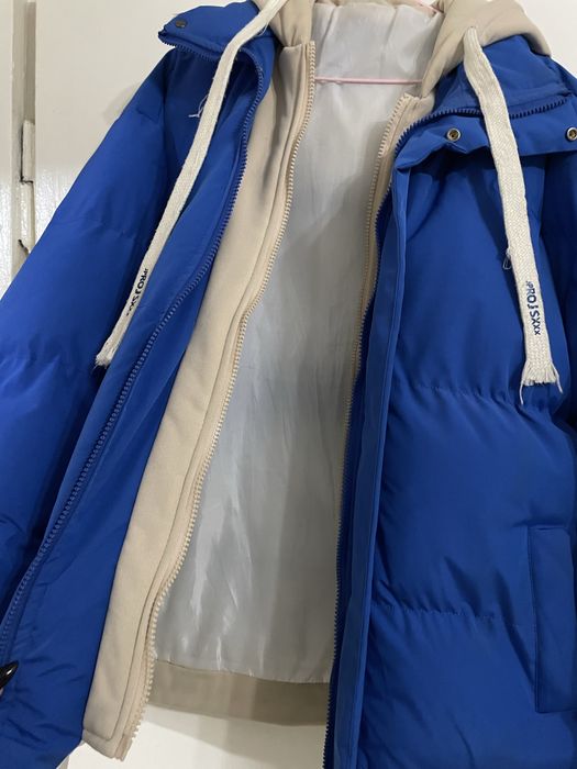 Продам куртку женскую