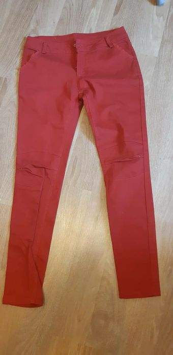 Pantaloni rosii elastici S