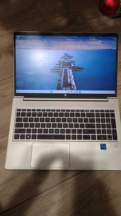 Laptop HP EliteBook 450 G8 , i5-1135G7 , 32 gb ram -tastatura luminata