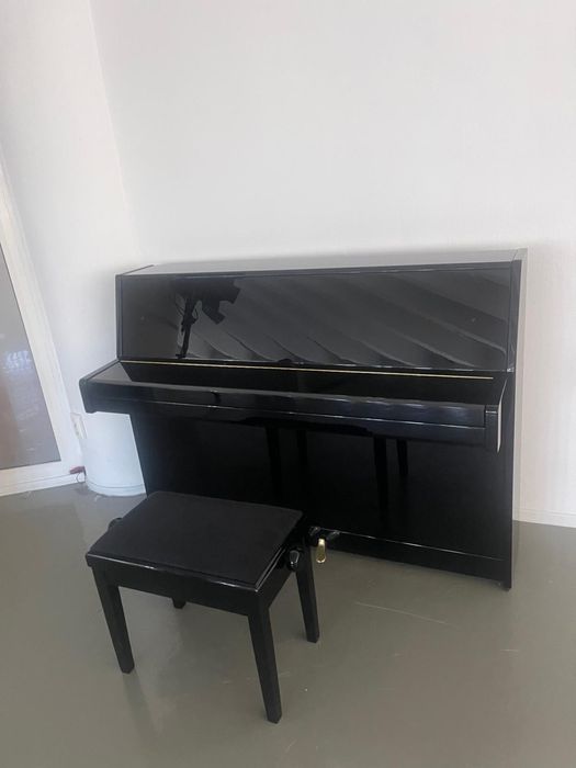 Pian Yamaha B1 PE
