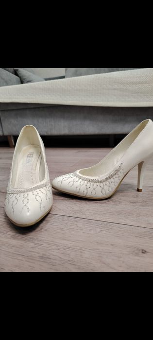 Туфли свадебные в отличном состоянии.