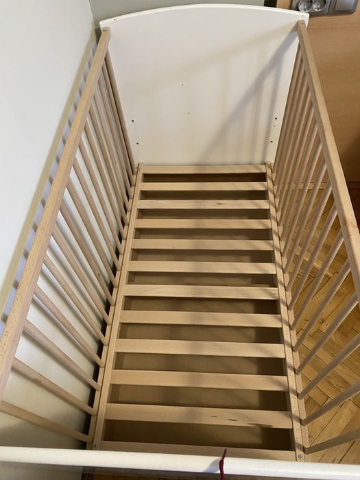 Patut bebe cu saltea