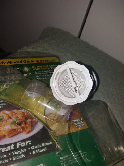 Vand aparat pt tocat usturoi si alte produse