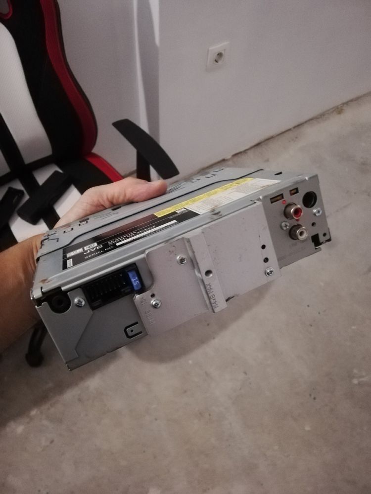 JVC Car Stereo USB KD-R412 радио за кола