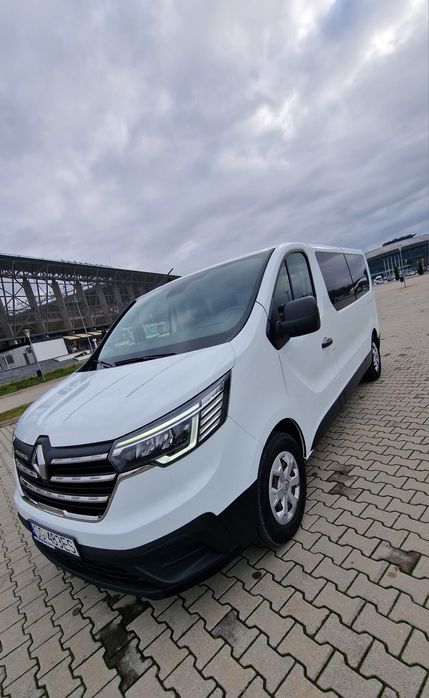 Renault trafic 2023 pas lung,8+1 locuri