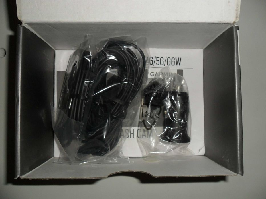 Продавам Garmin Dash Cam™ 46 .