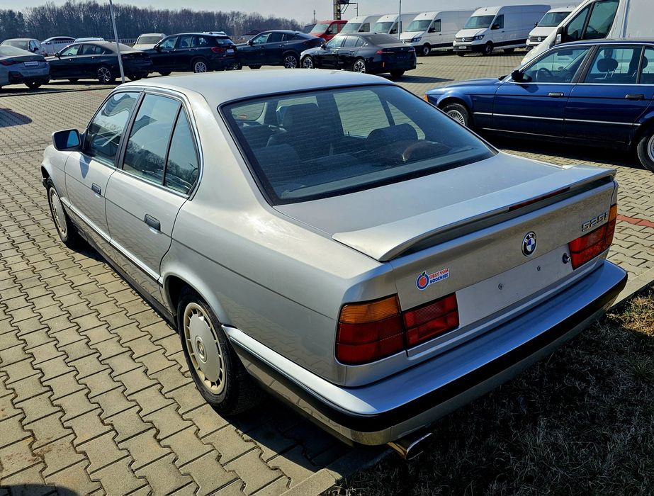 BMW 525i E34 – 1989 – aer condiționat  Retromobil, stare excelenta