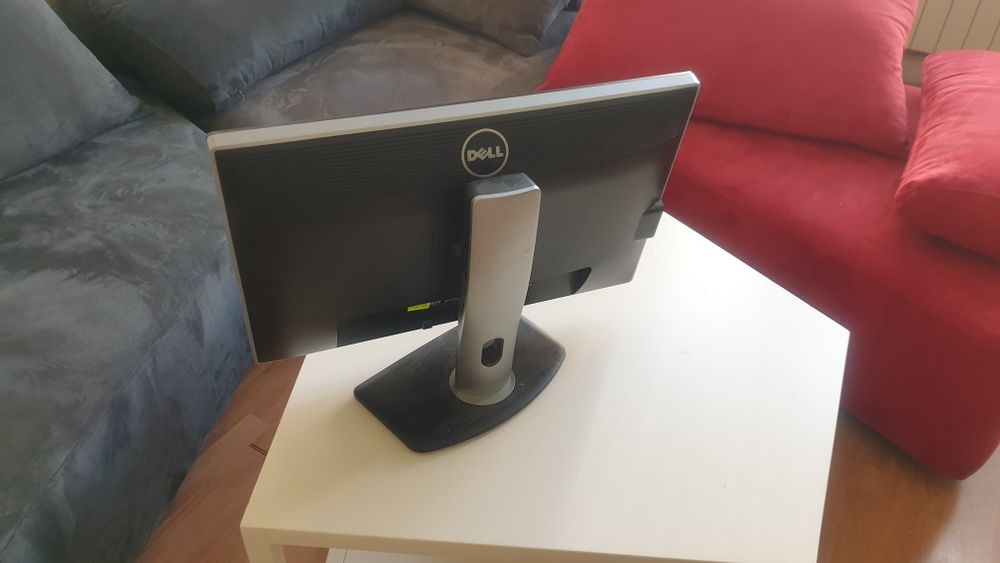 Dell UltraSharp U2412M 24-Inch