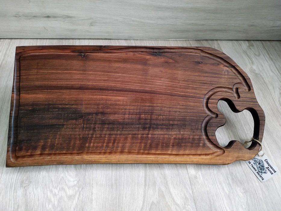 Дъска за рязане и сервиране на мезета