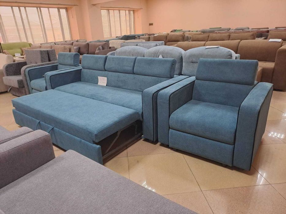 Диван раскладной с подголовниками регулируемыми два кресла