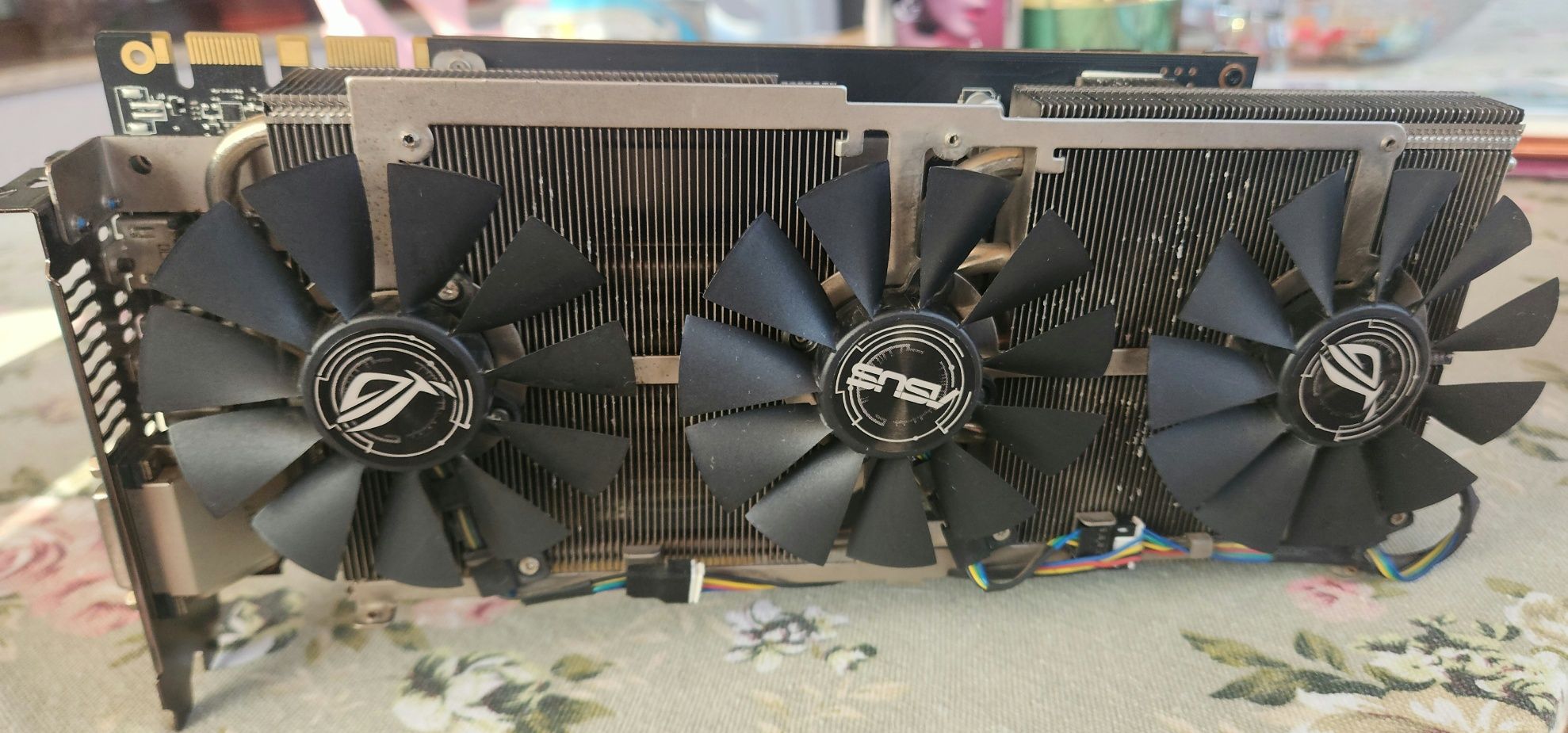Видео карта Asus Rog Strix 1070 Ti 8GB