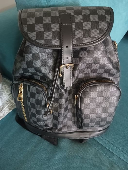 Дамска раница имитация