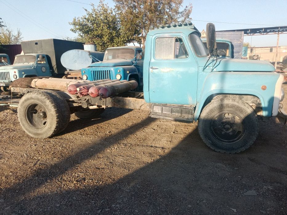 Gaz 53 sotiladi yaxshi