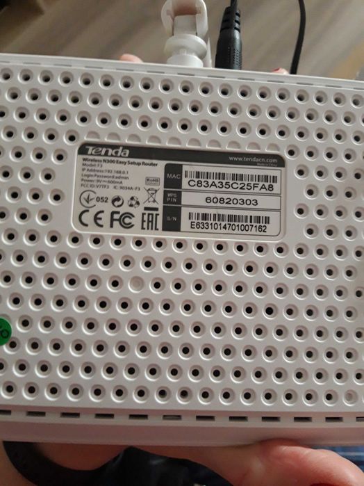 Router wireless Tenda F3