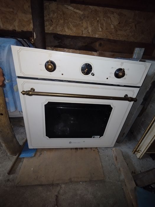 Vând plita pe gaz și curator incorporabil