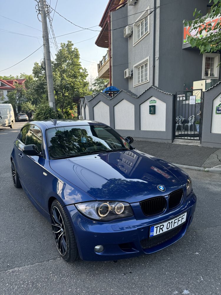 Vând Seria 1 2.0 D