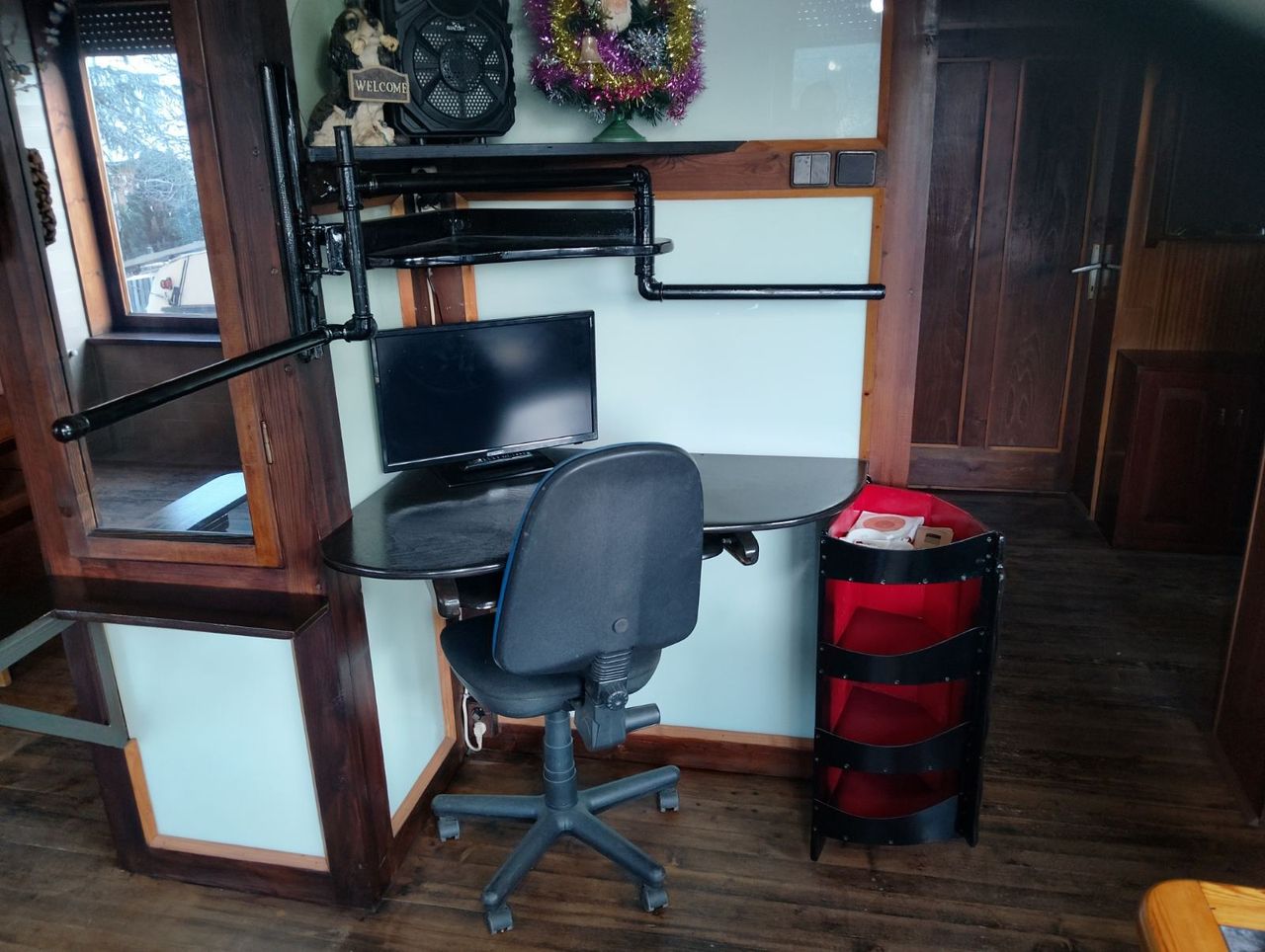 Продава се Къща в Етрополе - 450 кв.м за 2 €/кв.м - Снимка #2