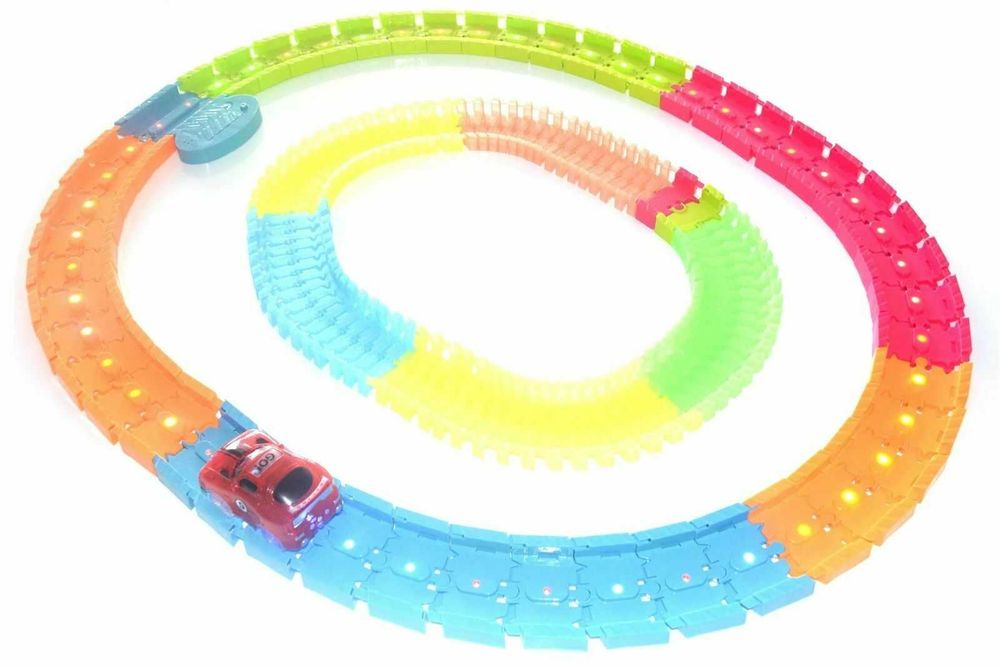 Меджик тракс 220 части светеща писта MAGIC TRACKS количка кола игра