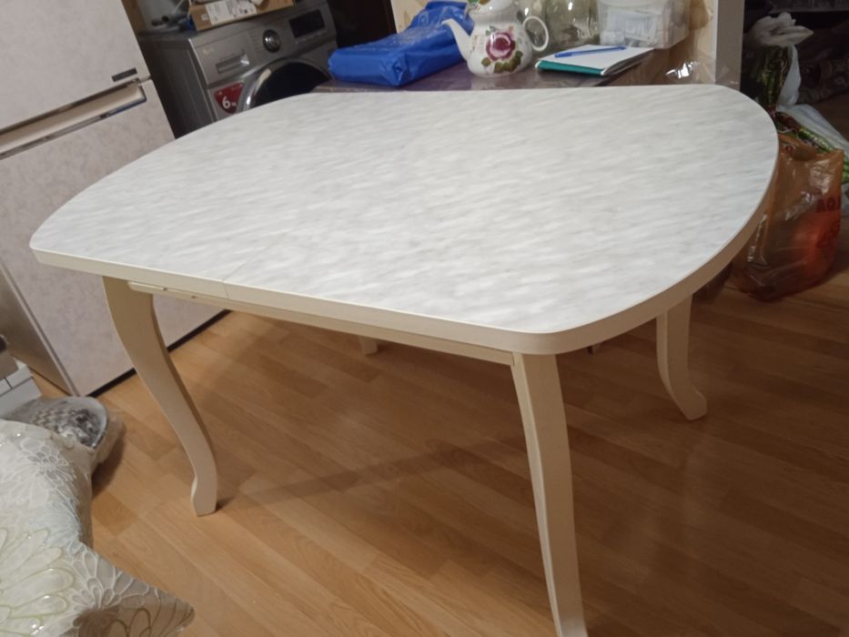 Стол кухонный продам