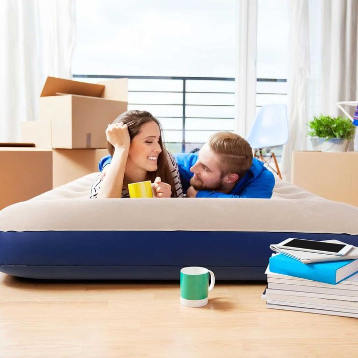 Saltea Gomflabila cu perna Camping 152/99x200x28cm,REDUS de la  360RON