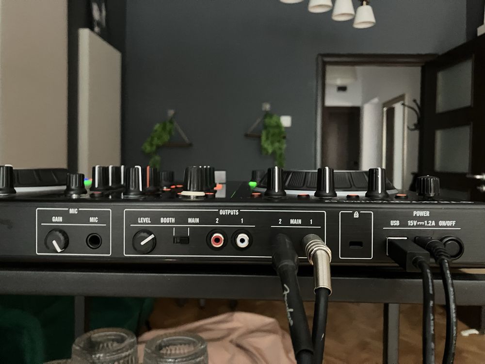 Traktor S2 MK2 DJ пулт