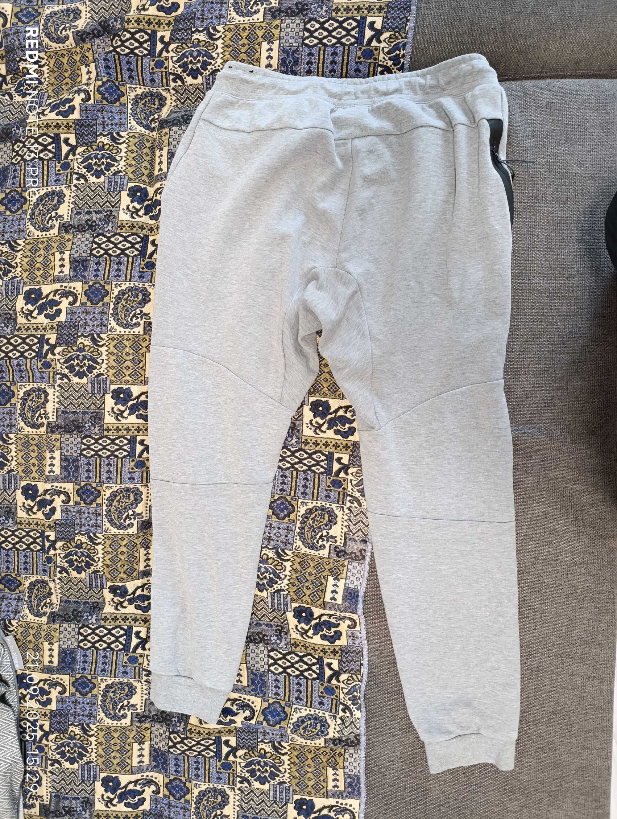 ''Nike Tech Fleece Jogger''оригинално мъжко долнище Л размер