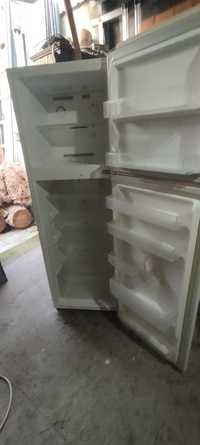 Холодильник белый