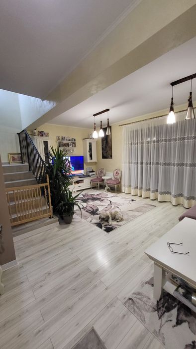 Particular, vând casă/vilă 5 camere în Roșu, Chiajna, mobilata+utilată