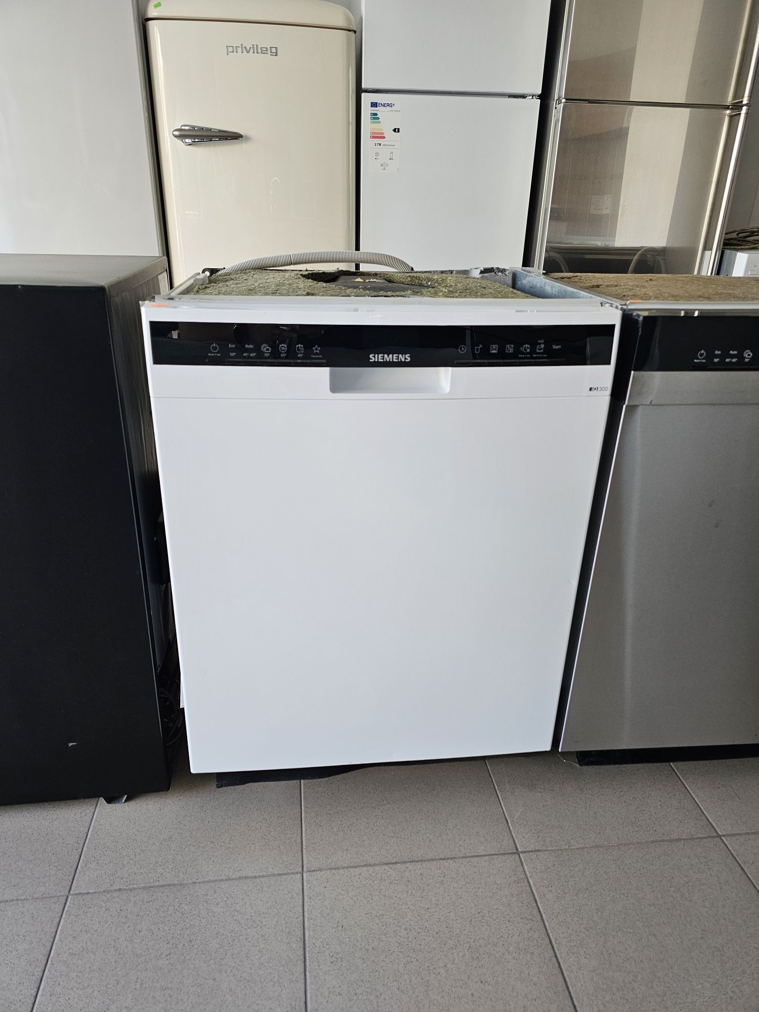 Съдомиялна за частично вграждане SIEMENS iQ300