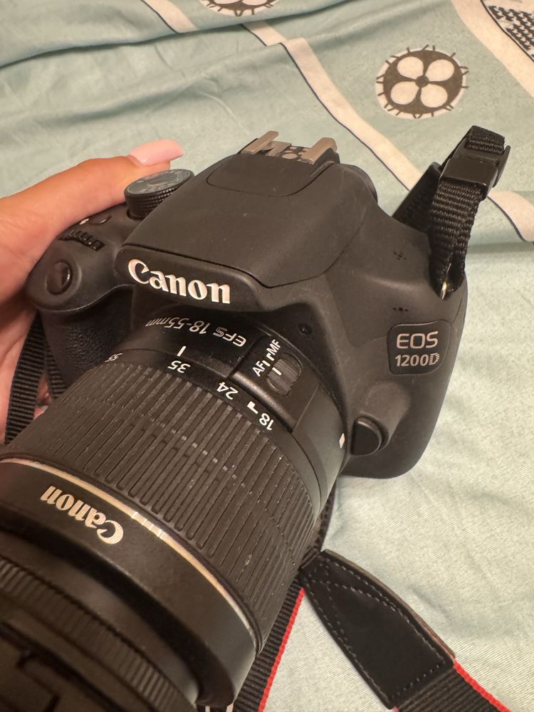 Фотоапарат Canon EOS 1200D