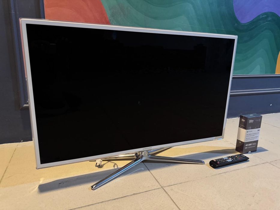 Телевизор Samsung белый Актау в отличном состоянии по супер цене.