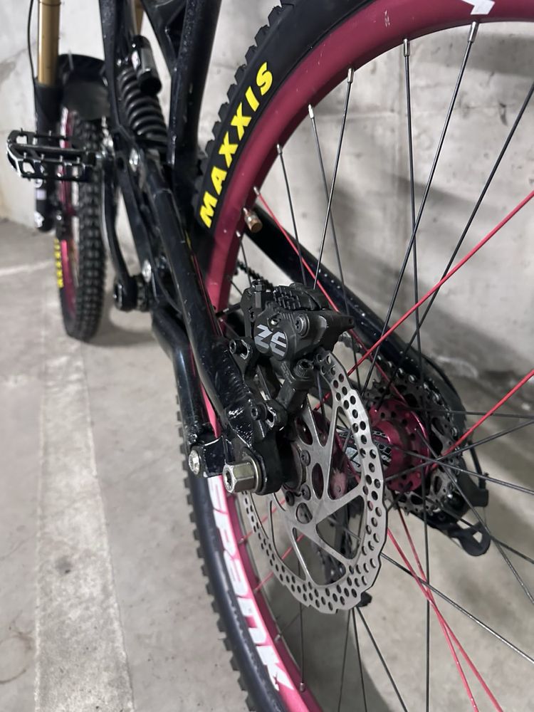 Yt Tues 2018 DH
