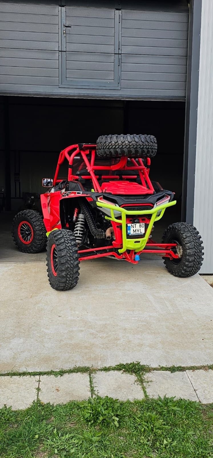 Vând RZR polaris turbo S