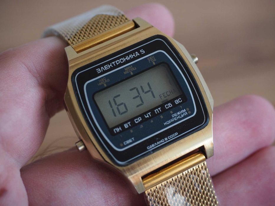 Ceas de mână sovietic Elektronika 5, brățară nouă, auriu, URSS