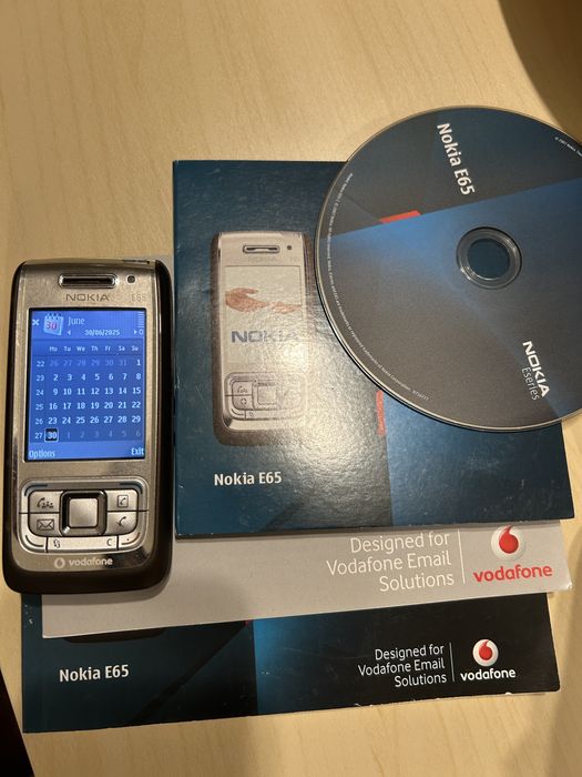 Telefon mobil Nokia E65