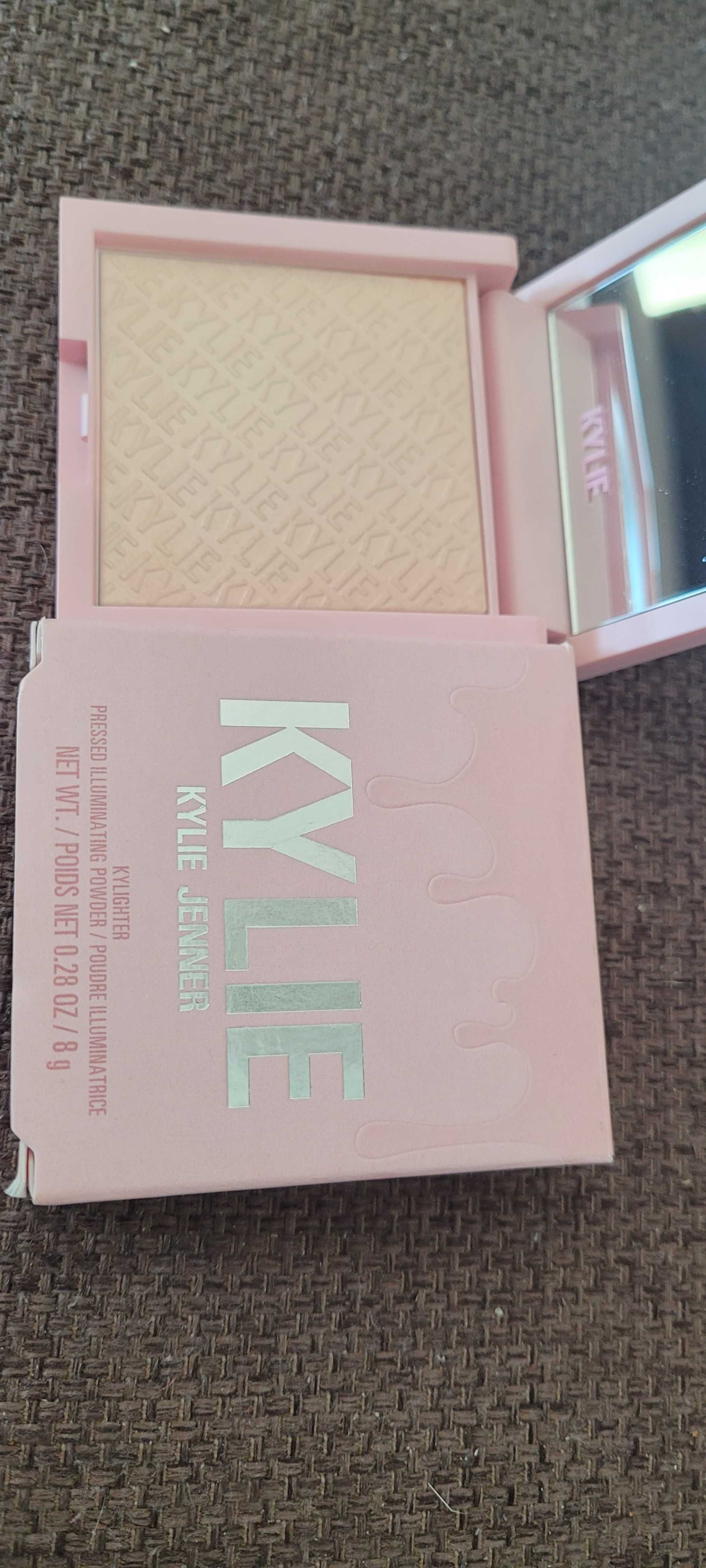 Vand pressed illuminating powder, nuanta 060, Kylie Jenner, 8g